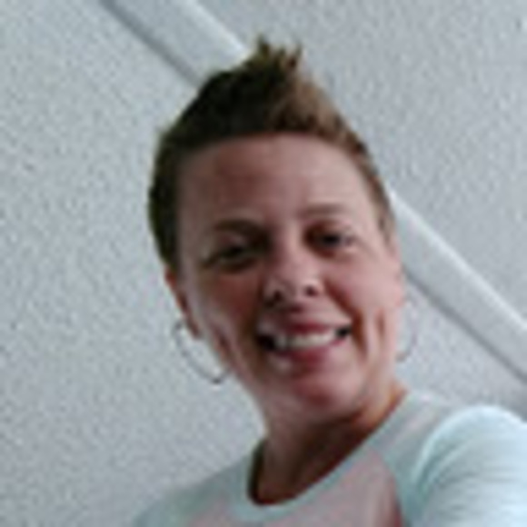 Meet your Posher, Laura - Picture 1 of 1